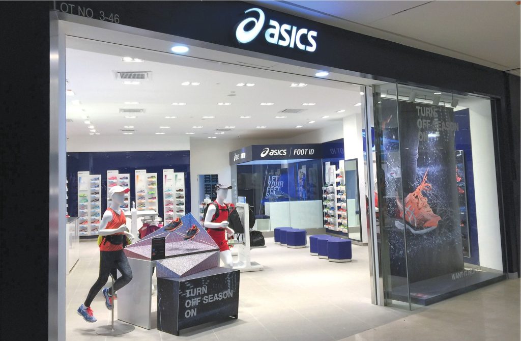ASICS impulsa la personalización de calzado deportivo con tecnología innovadora